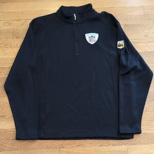 NFL logo Black Zip Up Top with and Fox Logo Great condition
